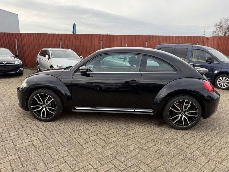 Gebraucht VW Beetle Design 105 PS (77 kW) 2012 Schwarz Kleinwagen