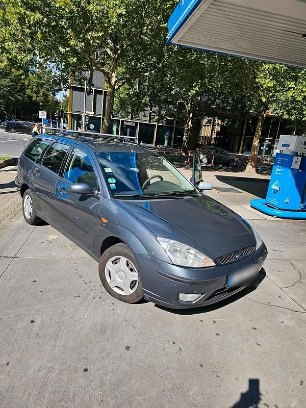 Gebraucht Ford Focus 101 PS (74 kW) 2002 Grau Kombi