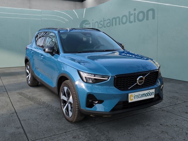 Blau Gebraucht 2024 Volvo XC40 Plus SUV | 38.790 € (Fairer Preis) - Bild 1/2
