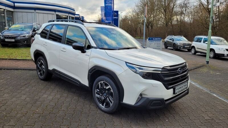 Gebraucht Subaru Forester Active 136 PS (100 kW) 2025 Crystal white pearl SUV