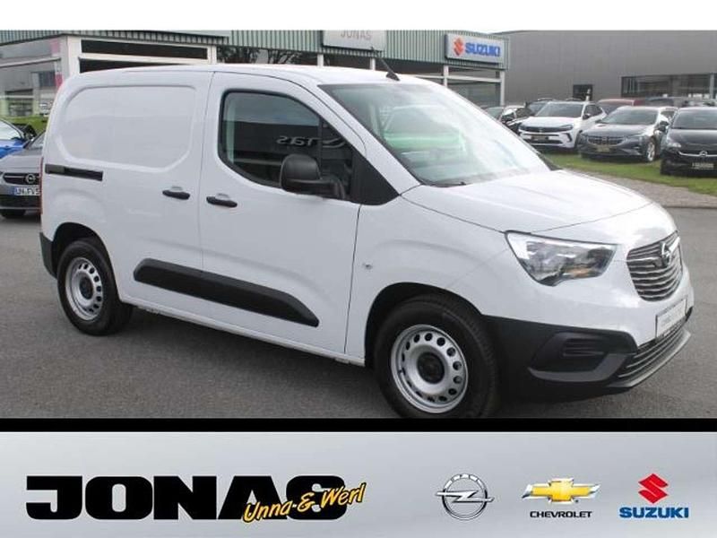 Neu Opel Combo-e Life 100 kW (136 PS) 2025 Kaolin weiß Limousine