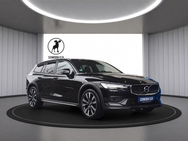 Gebraucht Volvo V60 CC Pro 190 PS (139 kW) 2019 Schwarz Kombi