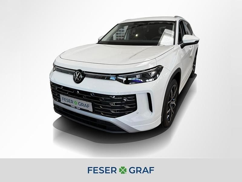 Pure white Neu 2025 VW Tayron Elegance SUV | 52.440 € (Superpreis) - Bild 1/4