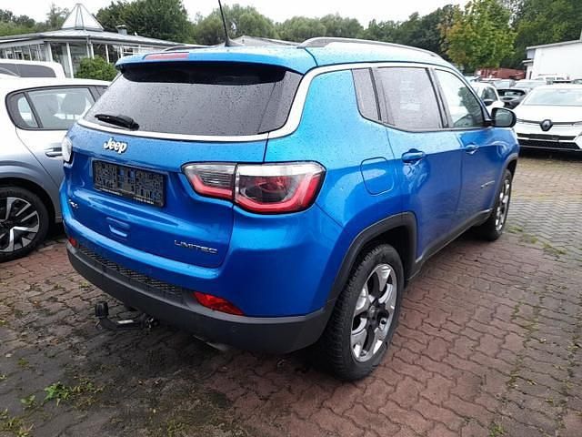 Hydro blue pearl hydro blue pearl Gebraucht 2017 Jeep Compass Limited SUV | 18.348 € (Etwas zu teuer) - Bild 1/4