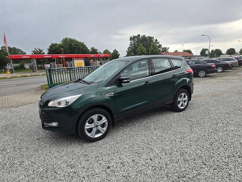 Grün Gebraucht 2016 Ford Kuga SYNC Edition SUV | 13.850 € (Guter Preis) - Bild 1/4