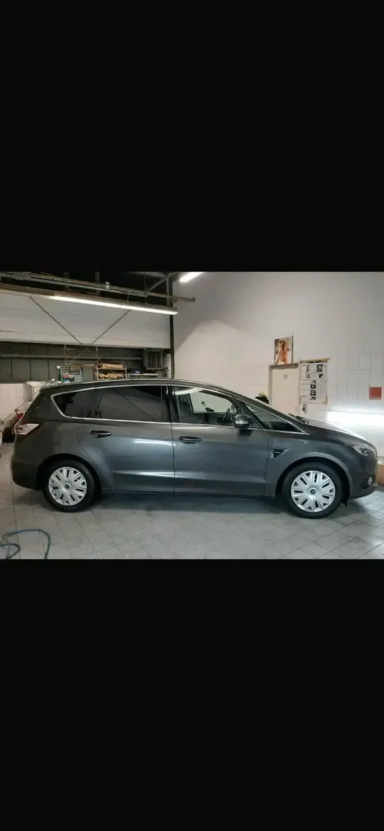 Gebraucht Ford S-MAX S 180 PS (132 kW) 2016 Van / Kleinbus