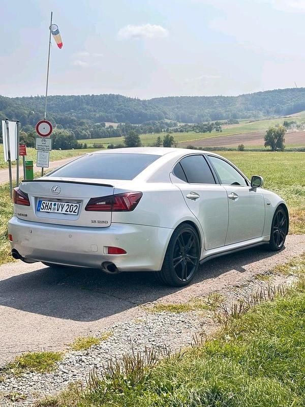 Silber Gebraucht 2006 Lexus IS250 Limousine | 6.600 € (Fairer Preis) - Bild 1/4
