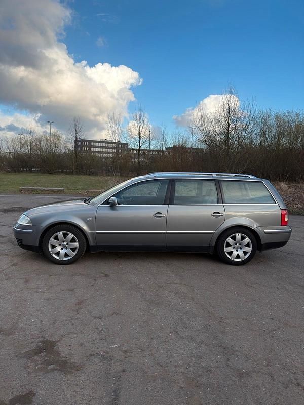 Gebraucht VW Passat Highline 150 PS (110 kW) 2001 Grau Kombi