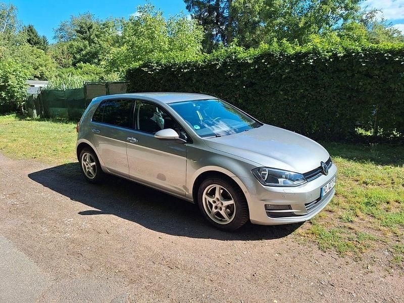 Silber Gebraucht 2014 VW Golf VII Cup Limousine | 11.000 € (Fairer Preis) - Bild 1/4