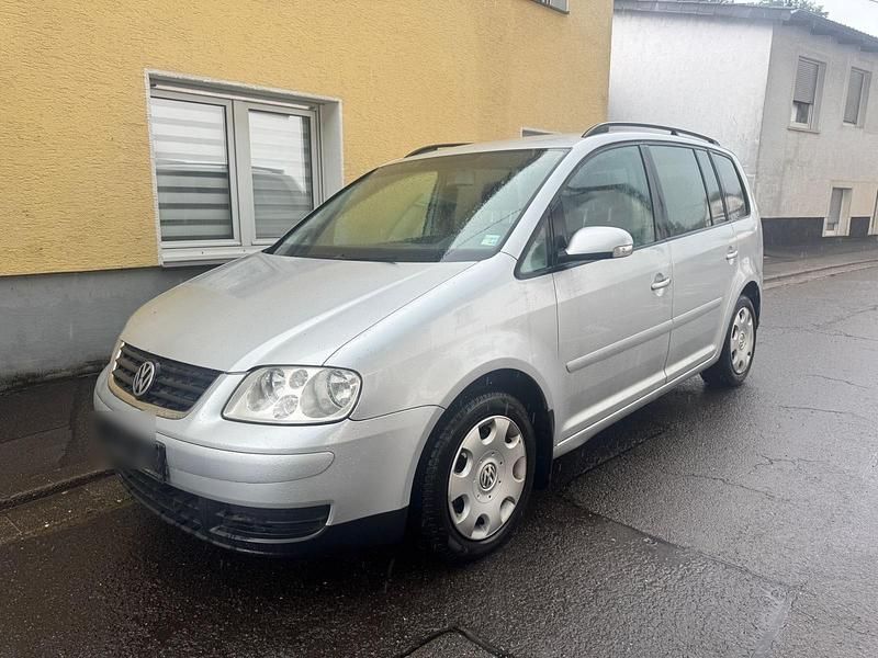 Silber Gebraucht 2004 VW Touran Van / Kleinbus | 890 € (Superpreis) - Bild 1/4