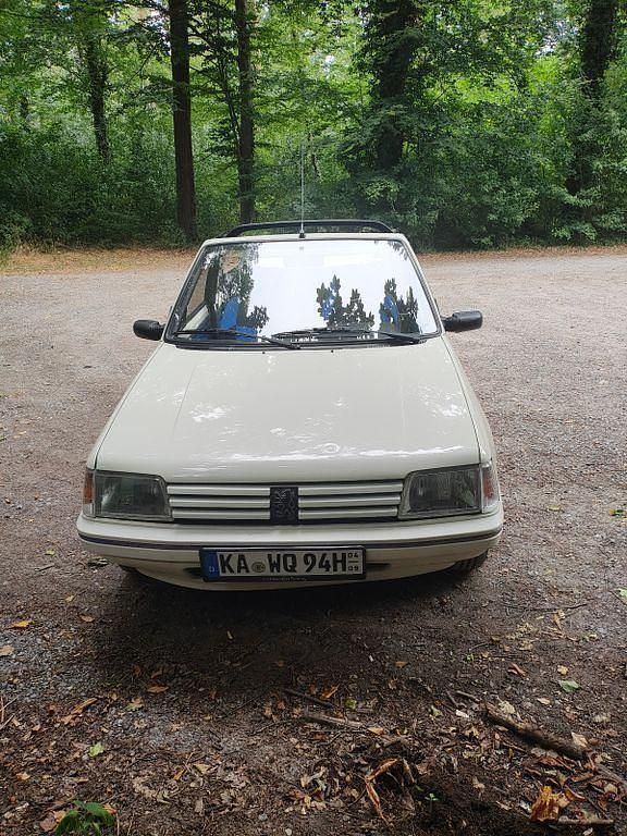 Gebraucht Peugeot 205 Forever 88 PS (64 kW) 1991 Weiß Cabrio