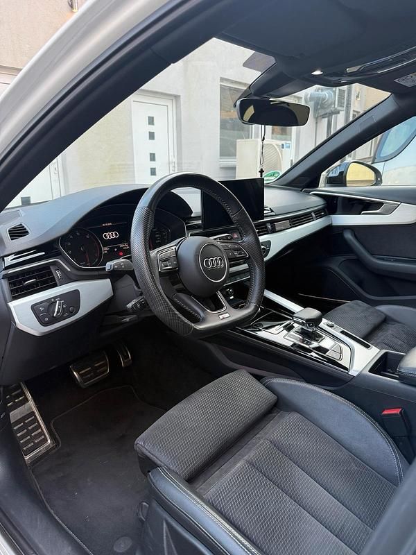 Gebraucht Audi A4 Black Edition 190 PS (139 kW) 2019 Weiß Kombi