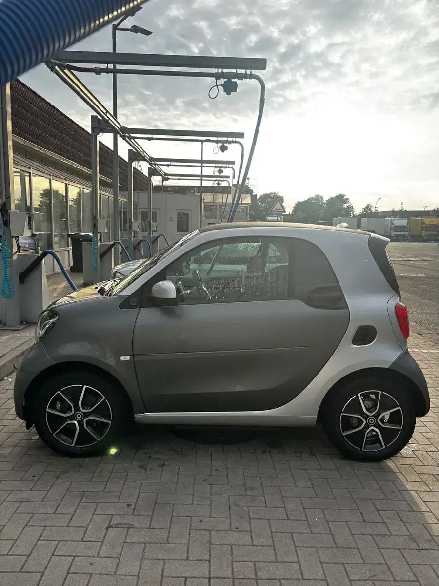 Gebraucht Smart ForTwo Coupé 60 kW (82 PS) 2021 Grau Coupé