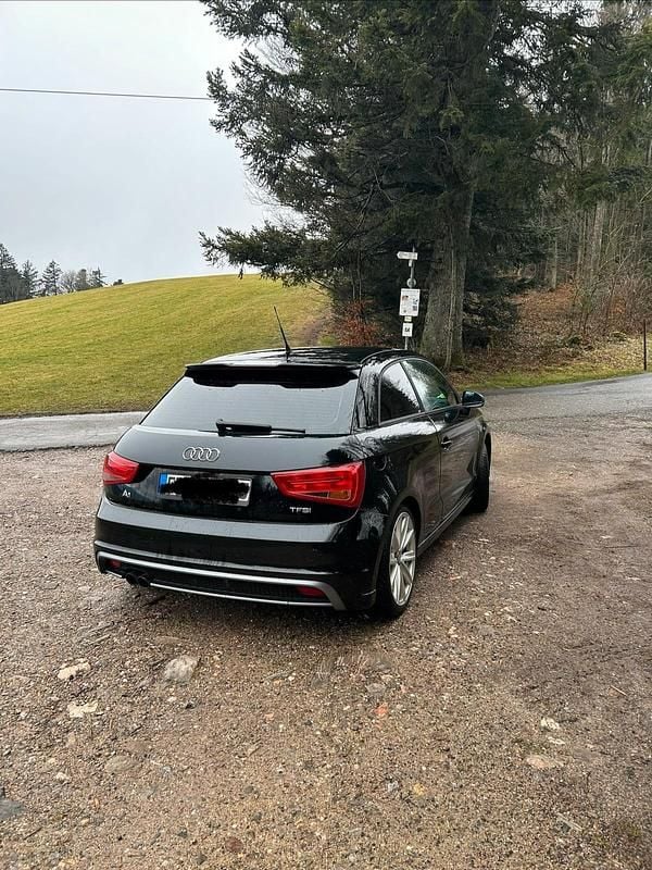 Gebraucht Audi A1 S-Line 185 PS (136 kW) 2011 Schwarz Kleinwagen