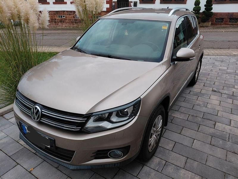 Beige Gebraucht 2013 VW Tiguan Sportline SUV | 12.990 € (Guter Preis) - Bild 1/4