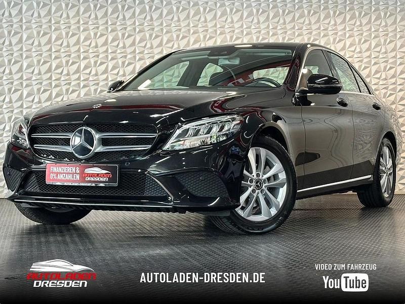 Schwarz Gebraucht 2019 Mercedes C180 Avantgarde Limousine | 20.999 € (Guter Preis) - Bild 1/4
