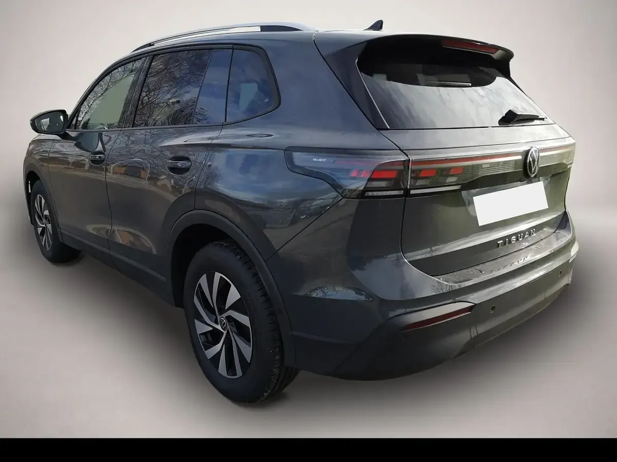 Neu VW Tiguan Life 150 PS (110 kW) 2026 Grau SUV