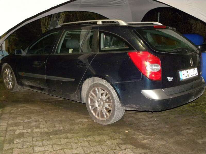 Grün Gebraucht 2003 Renault Laguna GrandTour Kombi | 999 € (Fairer Preis) - Bild 1/4