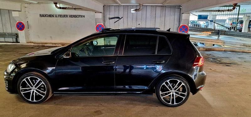 Schwarz Gebraucht 2016 VW Golf GTD Limousine | 14.600 € (Guter Preis) - Bild 1/4