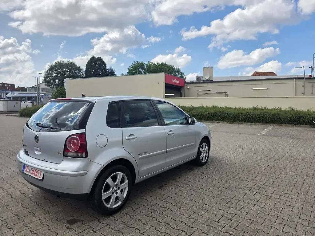 Gebraucht VW Polo United 69 PS (50 kW) 2009 Silber Kleinwagen