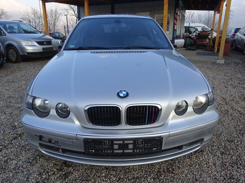 Silber Gebraucht 2004 BMW 316 Compact Kleinwagen | 900 € (Superpreis) - Bild 1/4