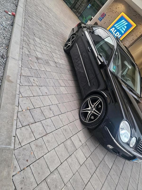 Andere farben Gebraucht 2004 Mercedes E320 Limousine | 9.999 € (Teuer) - Bild 1/4