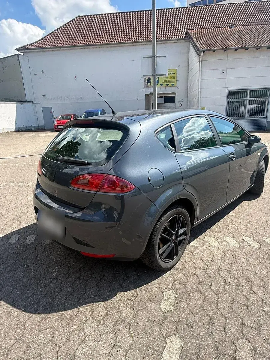Gebraucht Seat Leon 102 PS (75 kW) 2007 Grau Kleinwagen