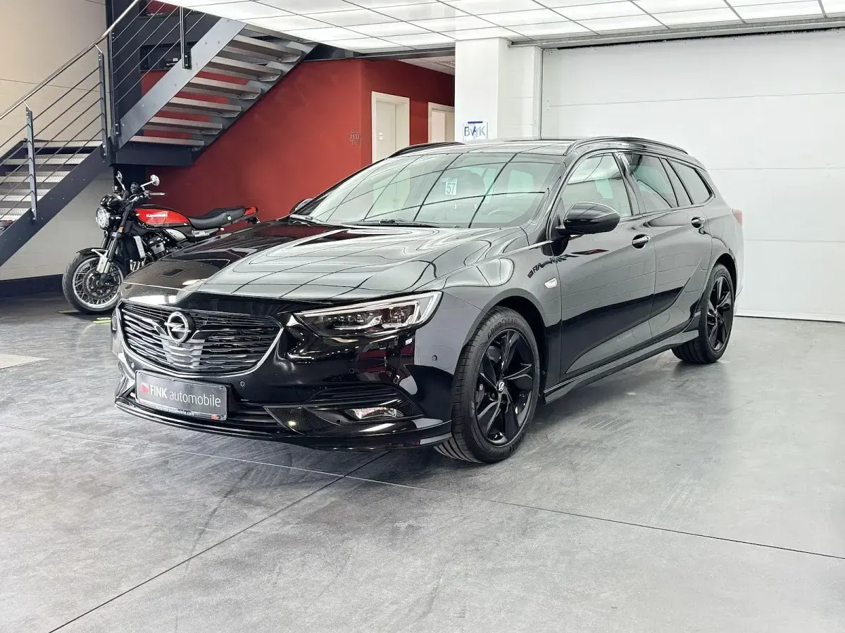 Gebraucht Opel Insignia Exklusiv 260 PS (191 kW) 2017 Schwarz Kombi