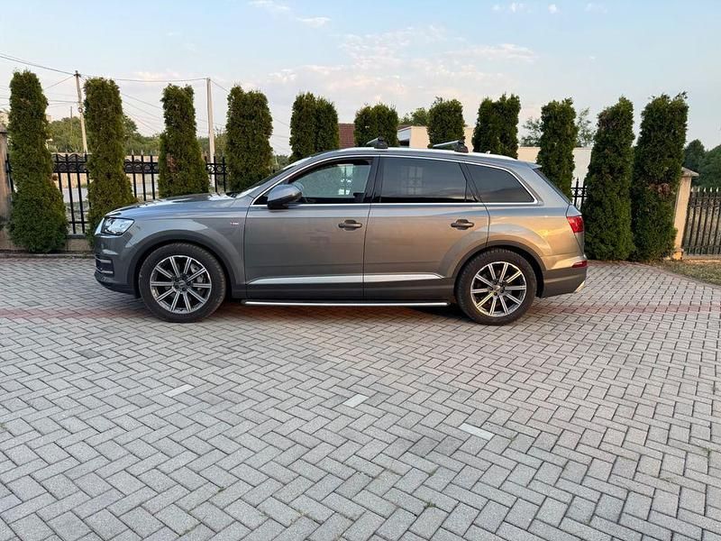 Schwarz Gebraucht 2018 Audi Q3 S-Line SUV | 37.700 € - Bild 1/4