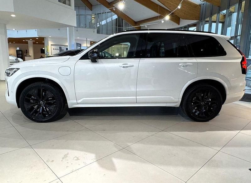 Neu Volvo XC90 Plus 455 PS (334 kW) 2026 Weiß SUV