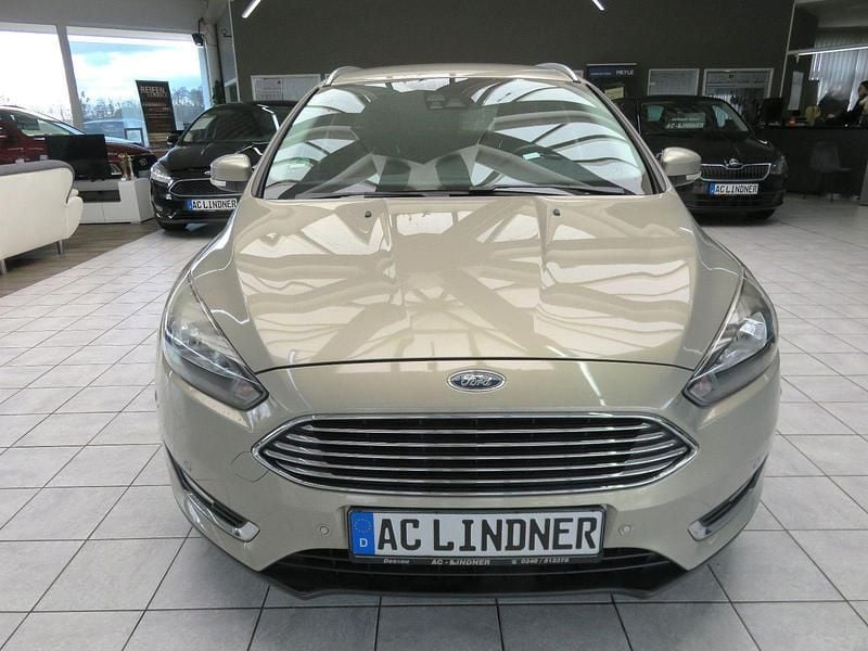 Gebraucht Ford Focus Titanium 125 PS (91 kW) 2017 Beige Kombi