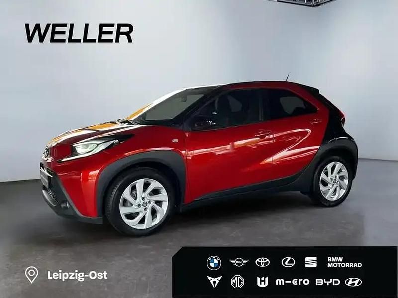 Rot Gebraucht 2022 Toyota Aygo Pulse Kleinwagen | 16.490 € (Fairer Preis) - Bild 1/3