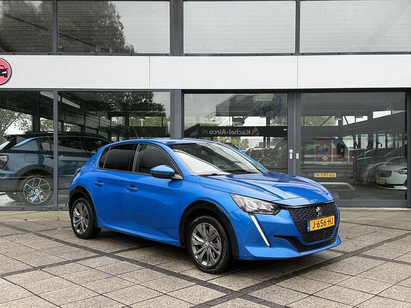 Gebraucht Peugeot e-208 Allure 100 kW (136 PS) 2020 Blau Kleinwagen