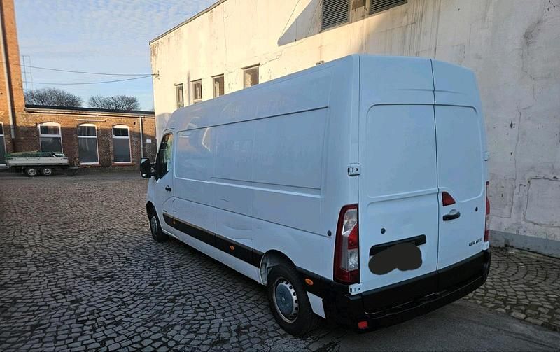 Second-hand Renault Master 125 CP (91 kW) 2015 Alb Van