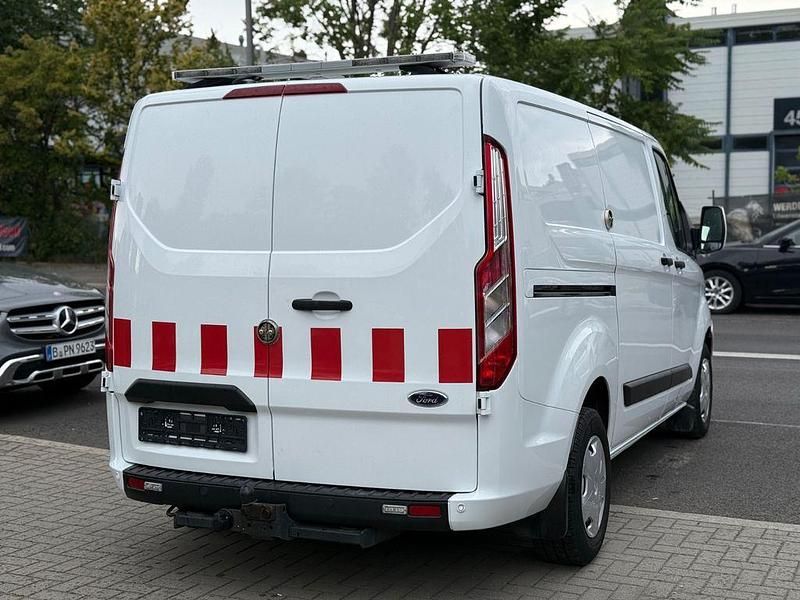 Gebraucht Ford Transit Custom Trend 131 PS (96 kW) 2022 Weiß Van / Kleinbus