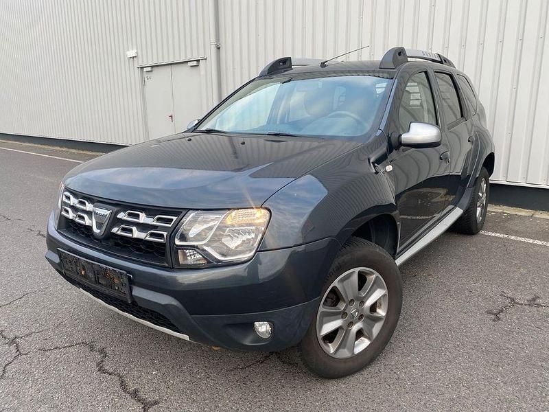Grau Gebraucht 2017 Dacia Duster Prestige SUV | 7.390 € (Fairer Preis) - Bild 1/4