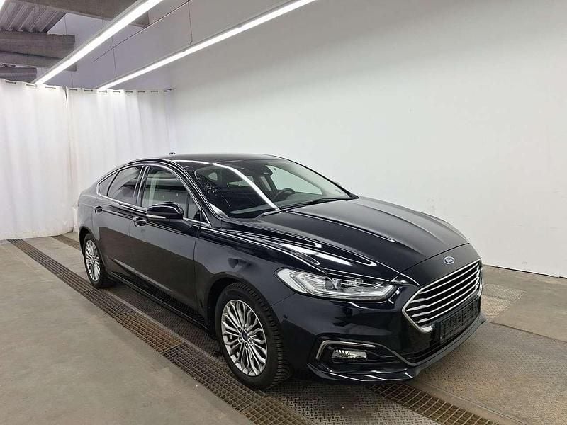 Używany Ford Mondeo Titanium 150 KM (110 kW) 2022 Czarny Hatchback