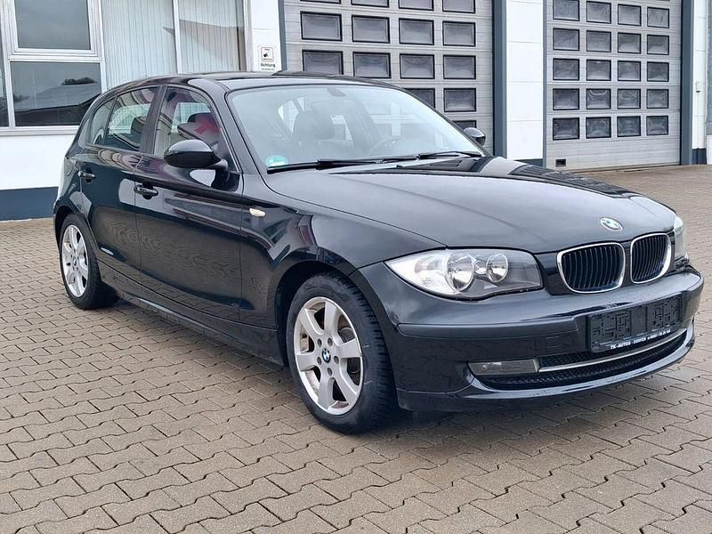 Gebraucht BMW 118 Advantage 143 PS (105 kW) 2009 Schwarz Kleinwagen