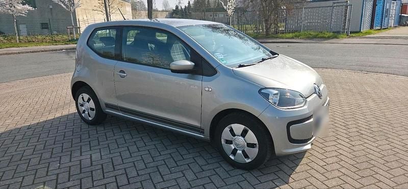 Second-hand VW up! 60 CP (44 kW) 2016 Argintiu Hatchback