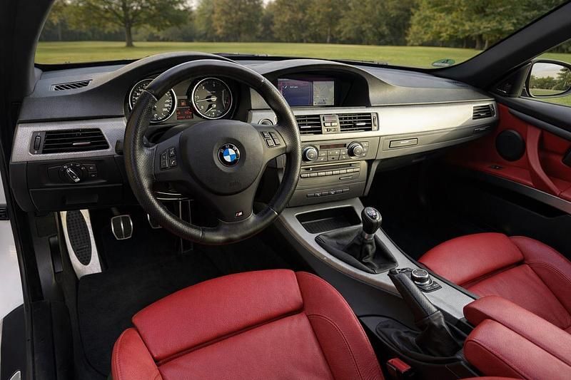 Second-hand BMW 330 Efficient Dynamics 245 CP (180 kW) 2011 Alb Coupe