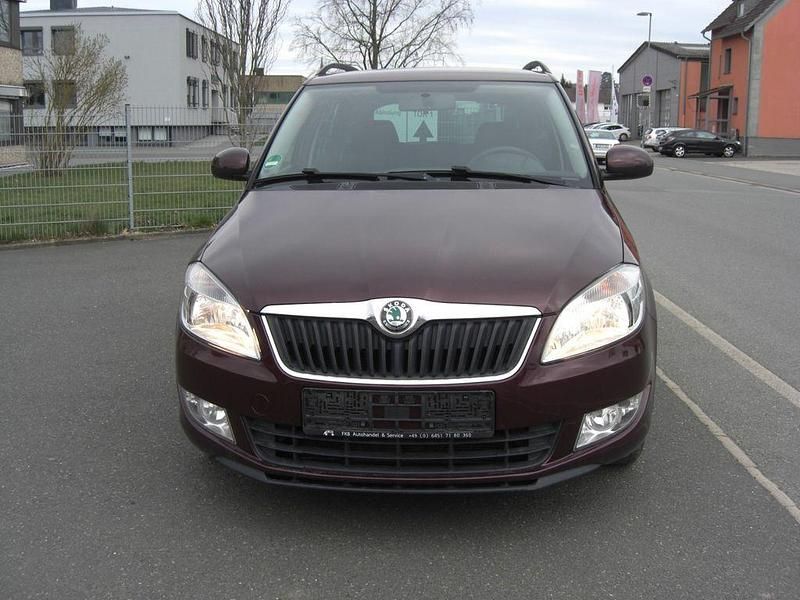 Gebraucht Skoda Fabia 69 PS (50 kW) 2013 Rot Kombi