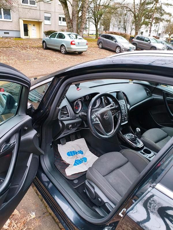 Gebraucht Opel Astra 110 PS (80 kW) 2015 Schwarz Kombi