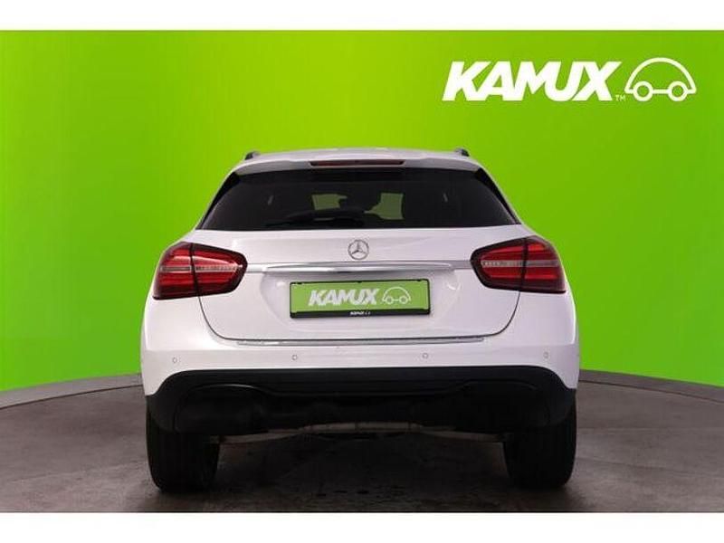 Gebraucht Mercedes GLA220 184 PS (135 kW) 2019 Polarweiss SUV