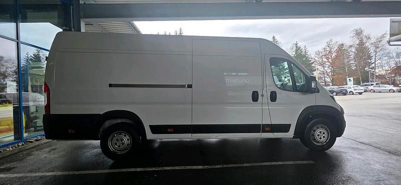 Gebraucht Peugeot Boxer 163 PS (119 kW) 2021 Weiß Van