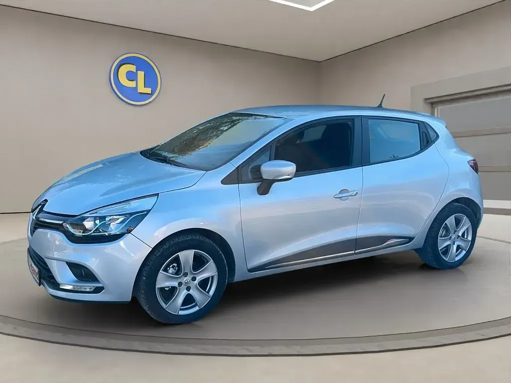 Gebraucht Renault Clio IV 75 PS (55 kW) 2019 Silber Limousine