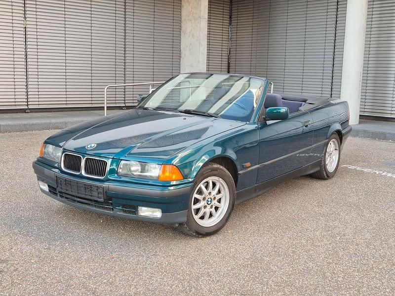 Grün Gebraucht 1996 BMW 318 Cabriolet Sport Line Cabrio | 3.900 € (Superpreis) - Bild 1/4