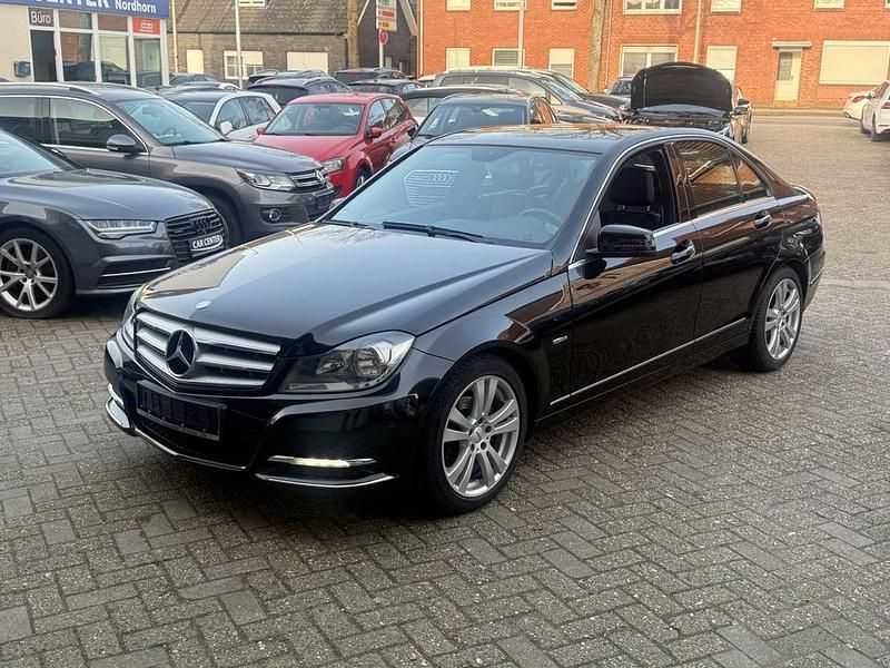 Gebraucht Mercedes C200 Avantgarde 136 PS (100 kW) 2011 Schwarz Limousine