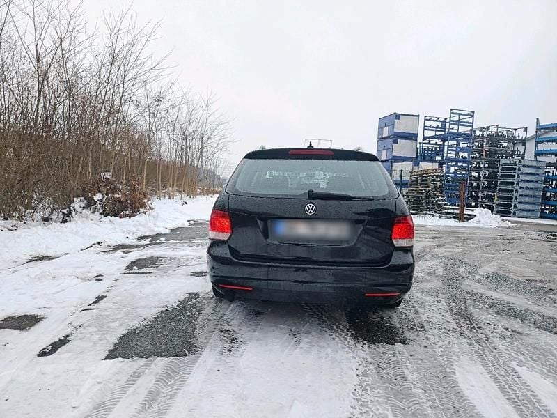 Gebraucht VW Golf VI 105 PS (77 kW) 2010 Schwarz Kleinwagen