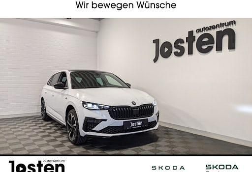 Moonweiss metallic Gebraucht 2025 Skoda Scala Monte Carlo Kleinwagen | 27.990 € (Fairer Preis) - Bild 1/4