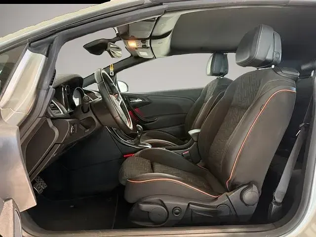 Gebraucht Opel Cascada Innovation 200 PS (147 kW) 2016 Silber Cabrio